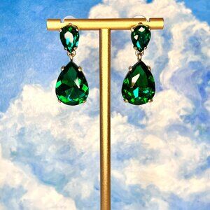 Angelina Jolie-Inspired Dangling Emerald Green Rhinestone Earrings on Gold